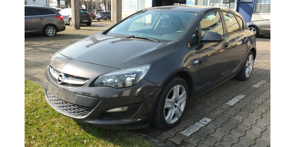 Opel Astra ACTIVE KLIMAANLAGE 17 ZOLL LMF TEMPOMAT 92.855 km 7.908 &euro; Köln 50858