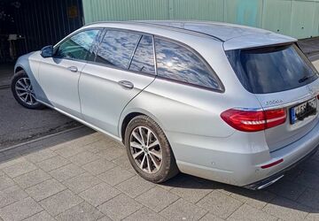 Mercedes-Benz E 220 120.700 km 20.600 &euro; Köln-Höhenberg 51103