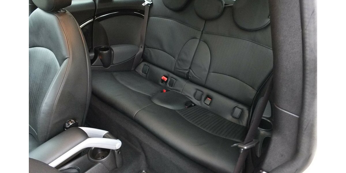 Mini Cooper D Clubman 1.HD LEDER XENON PANORAMADACH PDC 98.785 km 7.908 &euro; Köln 50858