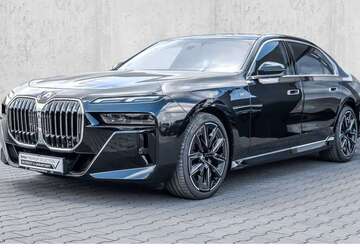 BMW 740 11.350 km 100.890 &euro; Velbert 42553