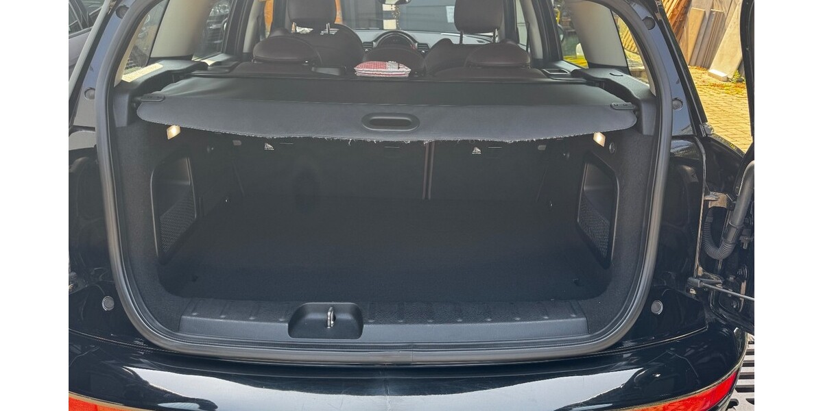 Mini Clubman 101.409 km 12.800 &euro; Köln 50667