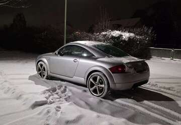 Audi TT 231.000 km 3.800 &euro; Gräfrath (Solingen) 42653