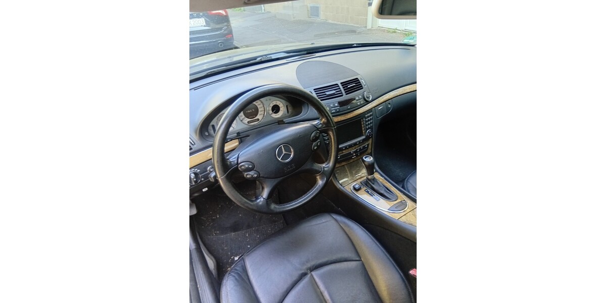 Mercedes-Benz E 280 Combi 4 Matic 271.788 km 3.400 &euro; Köln 50667