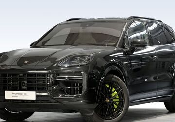 Porsche Cayenne 13.459 km 162.900 &euro; Düsseldorf 40468