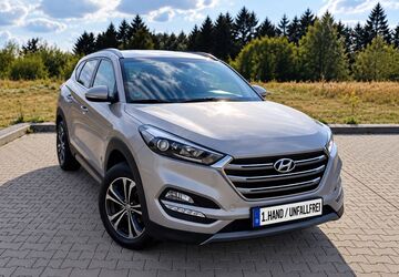 Hyundai TUCSON 89.000 km 11.700 &euro; Solingen 42697