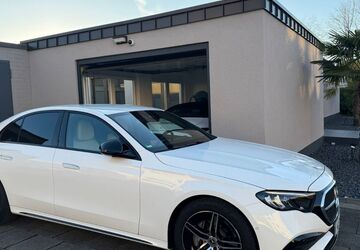 Mercedes-Benz E 200 28.900 km 52.500 &euro; Köln 50676