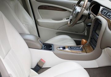 Jaguar S-Type 215.000 km 6.350 &euro; Köln 50739