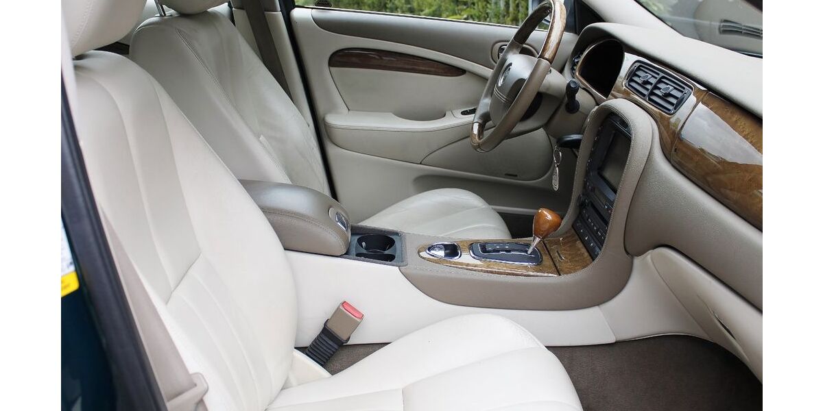 Jaguar S-Type 215.000 km 6.350 &euro; Köln 50739