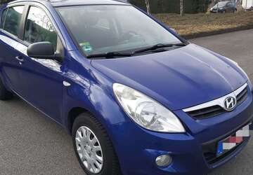 Hyundai i20 91.800 km 4.200 &euro; Köln 50739