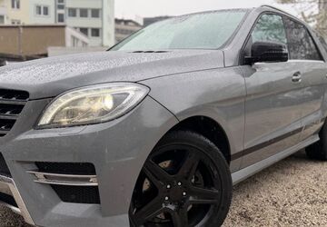 Mercedes-Benz ML 350 245.000 km 15.450 &euro; Köln 50674