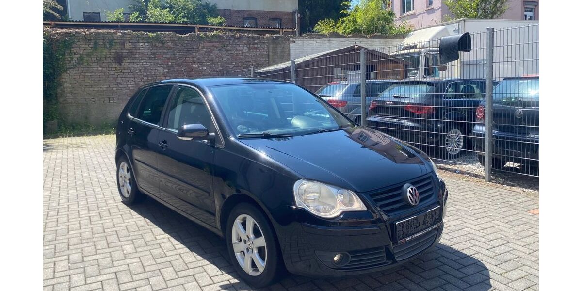 VW Polo 162.000 km 2.700 &euro; Solingen 42655