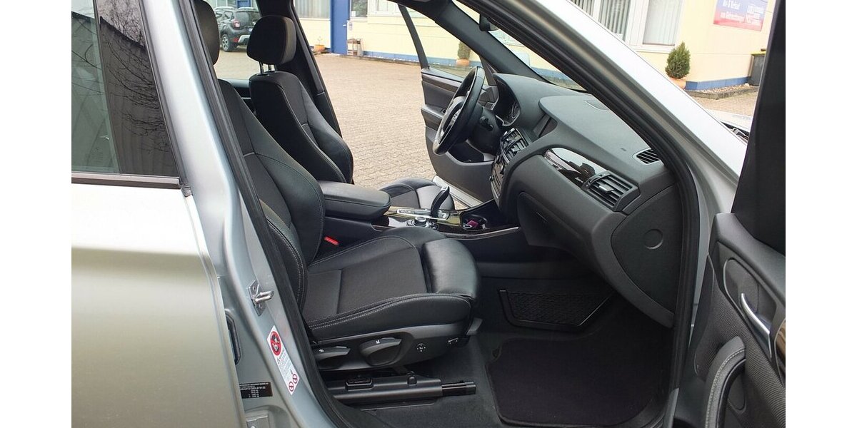 BMW X3 xDrive 20 d XENON NAVI TEILLEDER PDC STEPTRONIC 174.544 km 13.798 &euro; Köln 50858