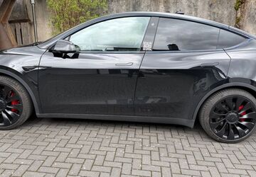 Tesla Model Y 41.000 km 39.000 &euro; Remscheid 42899
