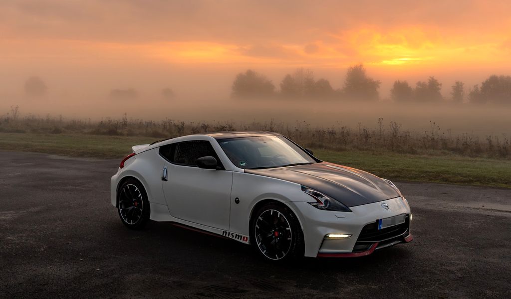 Nissan 370Z 32.283 km 47.999 &euro; Solingen 42657