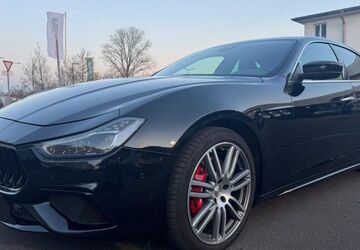 Maserati Ghibli 99.850 km 34.980 &euro; Köln 50829