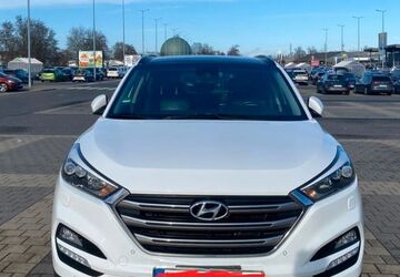 Hyundai TUCSON 148.741 km 18.200 &euro; Neuss 41462