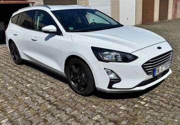Ford Focus 92.298 km 14.000 &euro; Neuss 41472