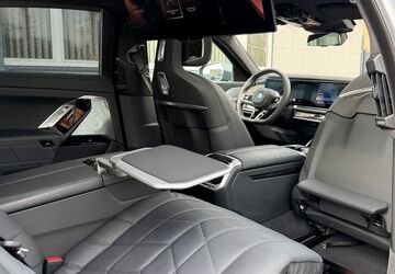 BMW i7 50.989 km 99.950 &euro; Köln 50739