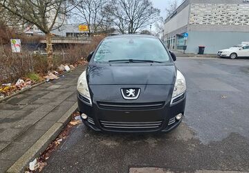 Peugeot 5008 241.800 km 2.700 &euro; Düsseldorf 40595