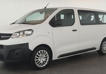 Opel Vivaro 65.500 km 24.884 &euro; Düsseldorf 40233