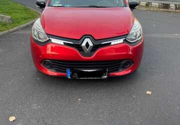 Renault Clio 65.500 km 9.990 &euro; köln 51103