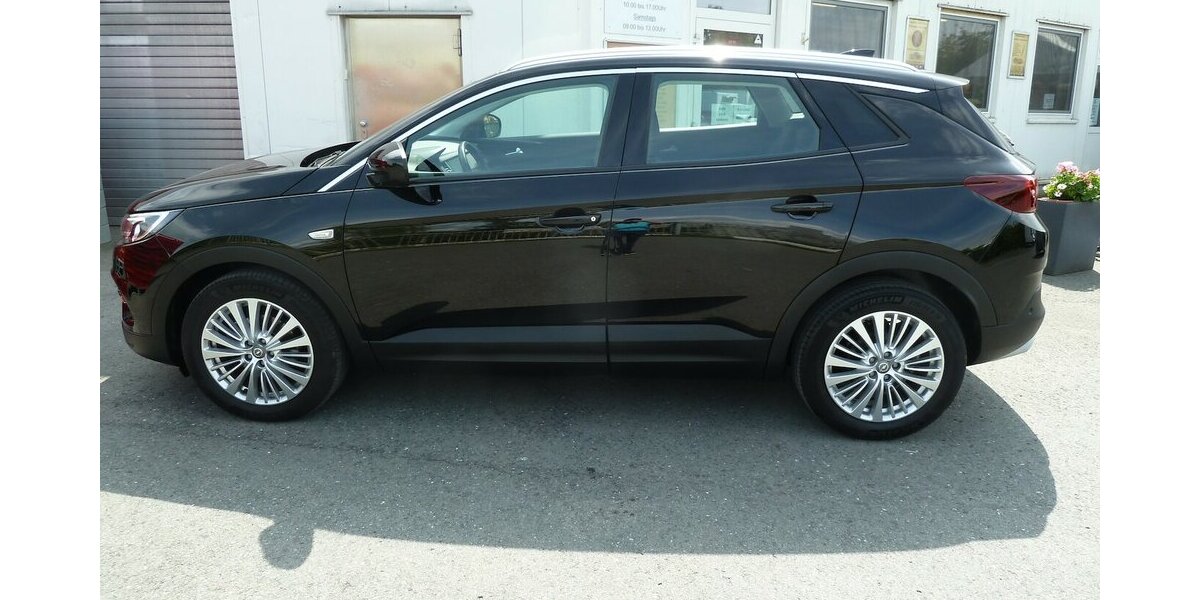Opel Grandland X Innovation Klimaautomatik Navi Alu18´´ 110.000 km 14.900 &euro; Ratingen 40885
