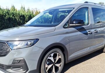 Ford Grand Tourneo 2.500 km 40.980 &euro; Düsseldorf 40589