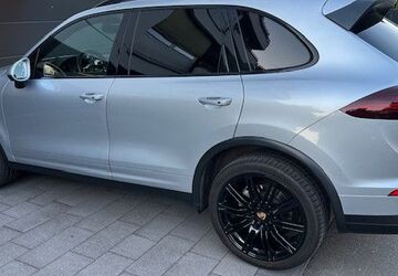 Porsche Cayenne 129.972 km 29.000 &euro; Köln 50935