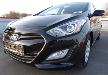Hyundai i30 103.000 km 6.990 &euro; Solingen 42719