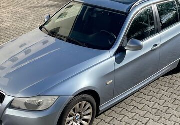 BMW 320 228.000 km 3.750 &euro; Solingen 42653