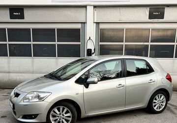 Toyota Auris 104.300 km 5.990 &euro; Sprockhövel 45549