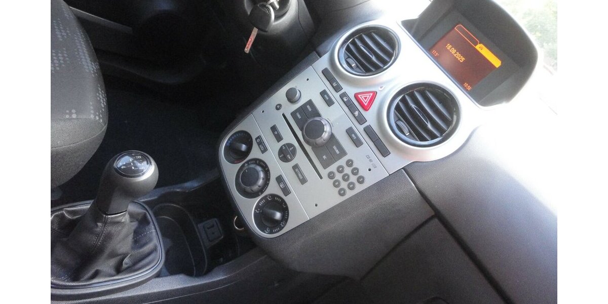 Opel Corsa Selection Klima Kette+TÜV neu S.heft 179.000 km 3.790 &euro; Neuss 41462