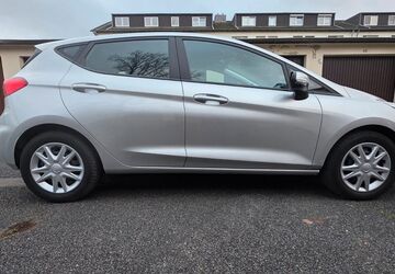 Ford Fiesta 17.719 km 11.900 &euro; köln 51061