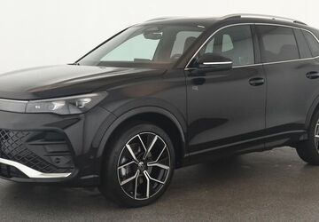 VW Tiguan 15.700 km 45.084 &euro; Düsseldorf 40233