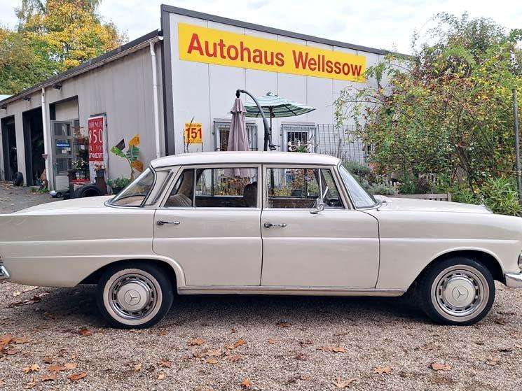Mercedes-Benz 200 110.000 km 12.890 &euro; Köln Porz-Grengel 51147