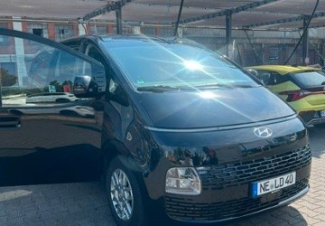 Hyundai STARIA 29.512 km 42.999 &euro; Düsseldorf 40472