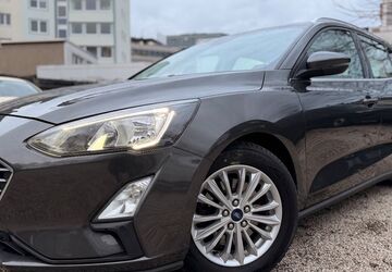 Ford Focus 230.000 km 7.950 &euro; Köln 50674