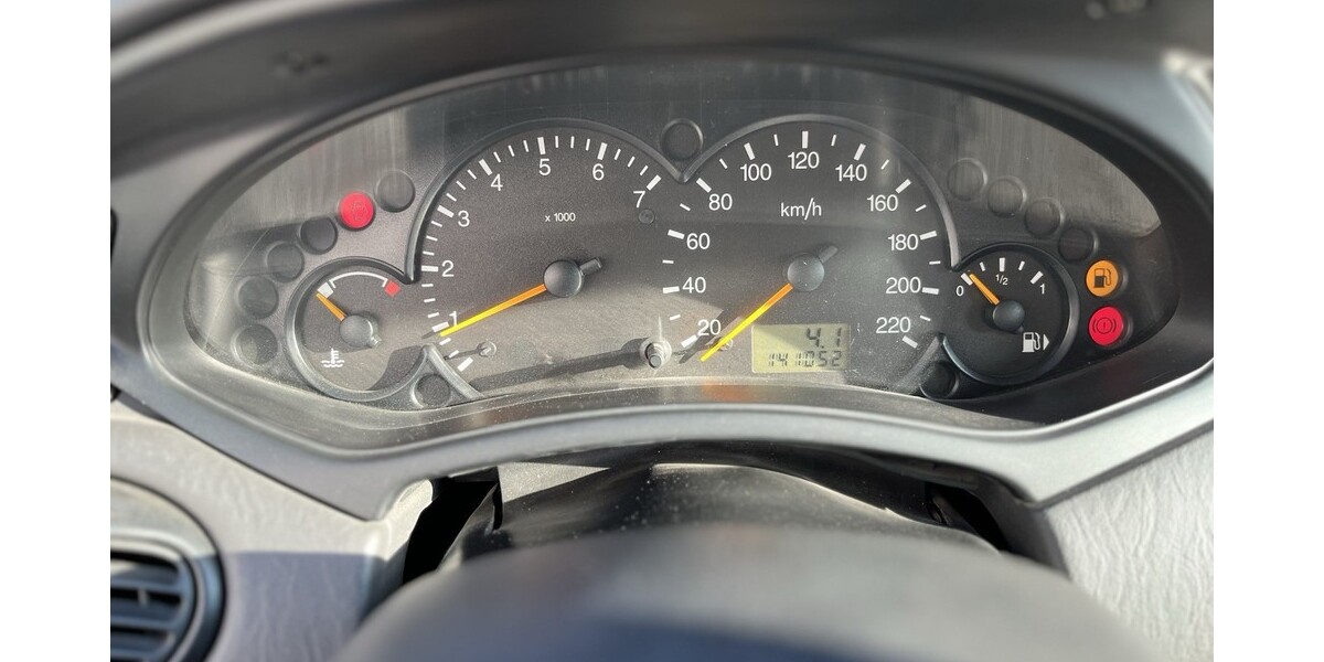 Ford Focus 142.000 km 2.650 &euro; Düsseldorf 40213