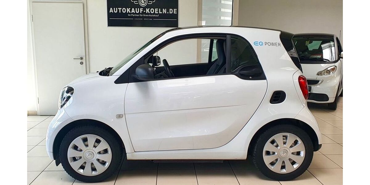 Smart ForTwo 64.464 km 8.590 &euro; Köln 51067