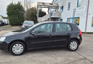 VW Golf 222.021 km 2.900 &euro; Hilden 40721