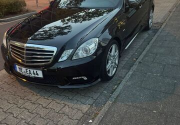 Mercedes-Benz E 250 242.866 km 8.850 &euro; Solingen 42697