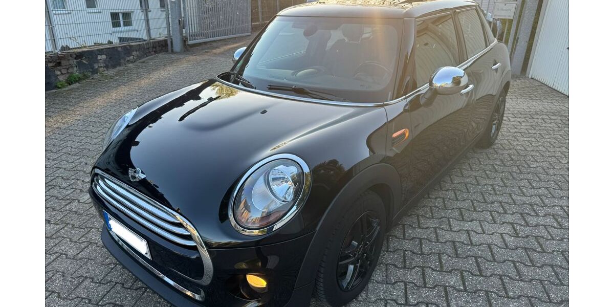 Mini Cooper 122.000 km 9.950 &euro; Remscheid 42853