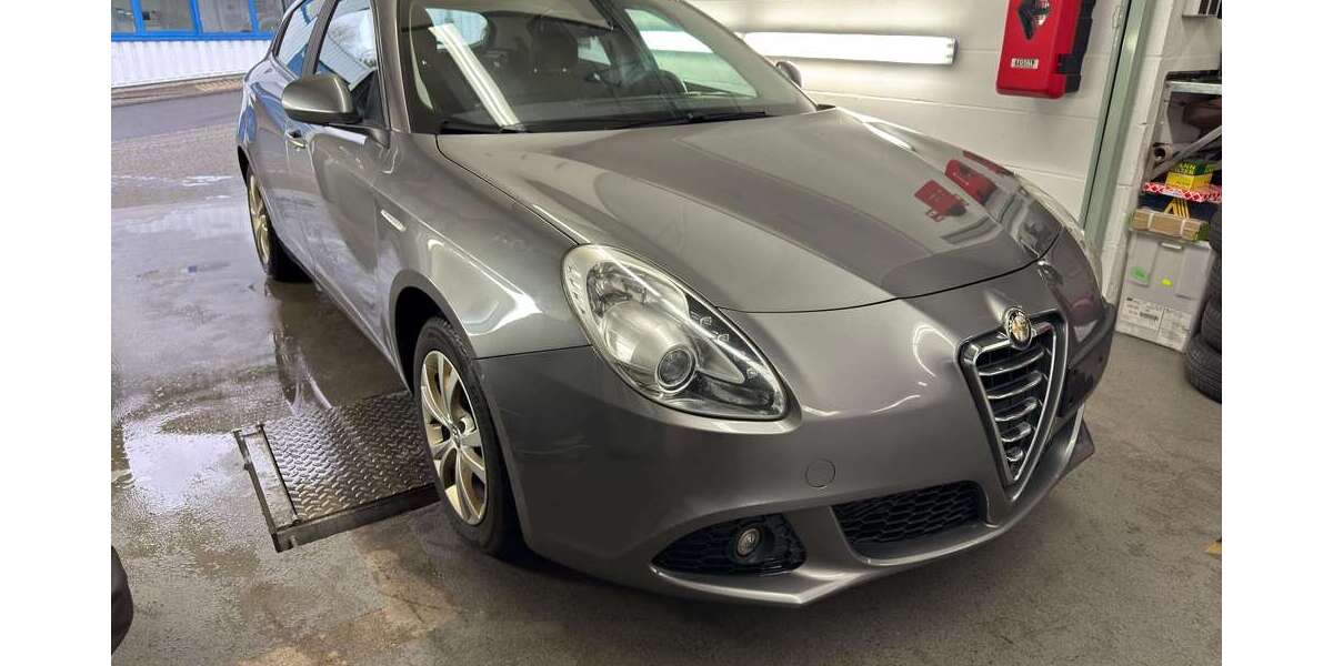 Alfa Romeo Giulietta 302.250 km 3.950 &euro; Hückeswagen 42499