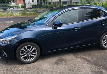 Mazda 2 33.247 km 12.700 &euro; Solingen 42655