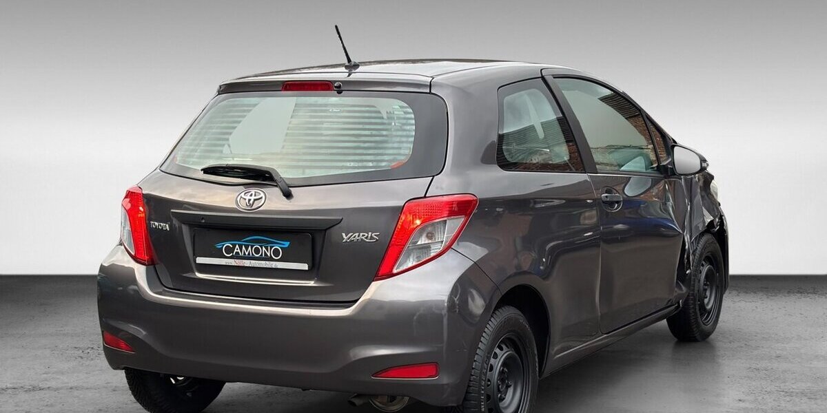 Toyota Yaris 1.0 Basic Radio 91.836 km 2.900 &euro; Wuppertal 42327