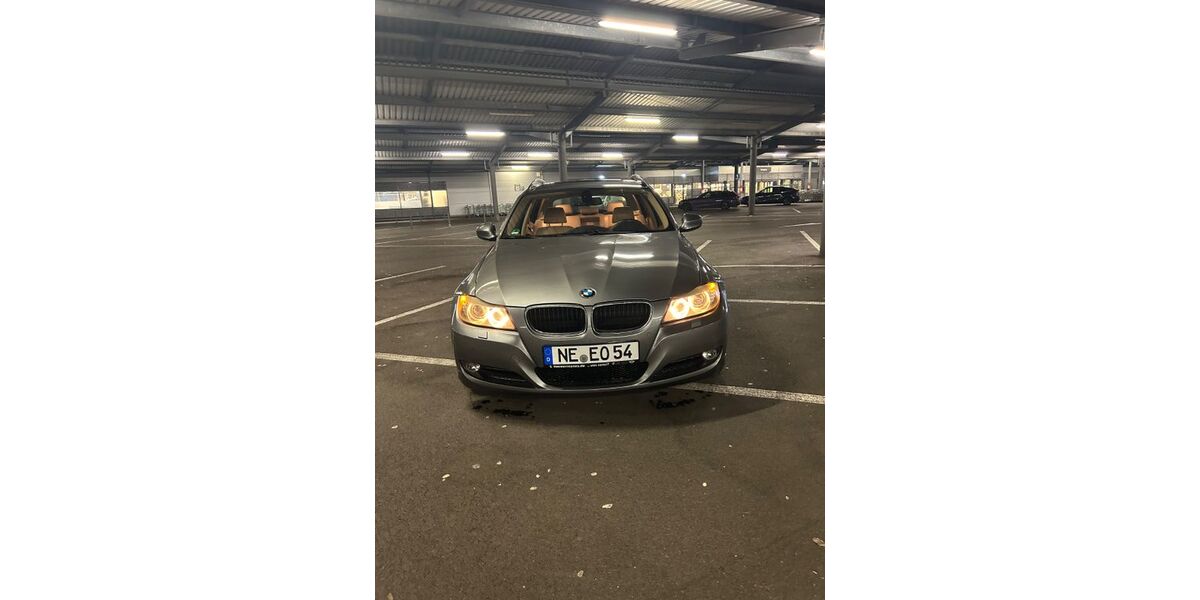 BMW 320 163.000 km 5.700 &euro; Neuss 41470