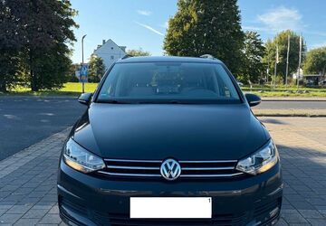 VW Touran 96.528 km 14.499 &euro; Neuss 41460