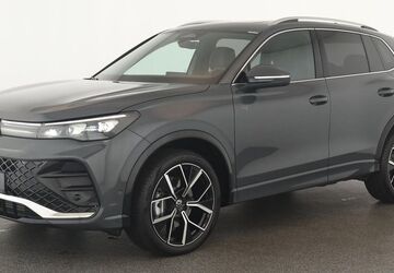 VW Tiguan 8.300 km 48.584 &euro; Düsseldorf 40233