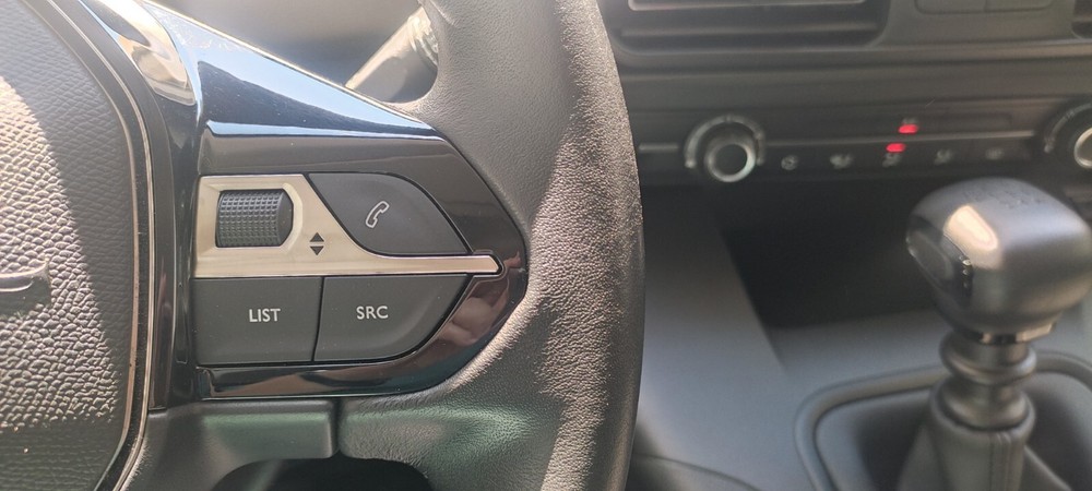 Peugeot Rifter L1 Active PureTech 110 81.000 km 15.900 &euro; Köln 50667